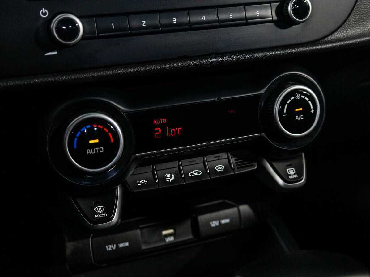 Kia Rio, 2020 Фото №15