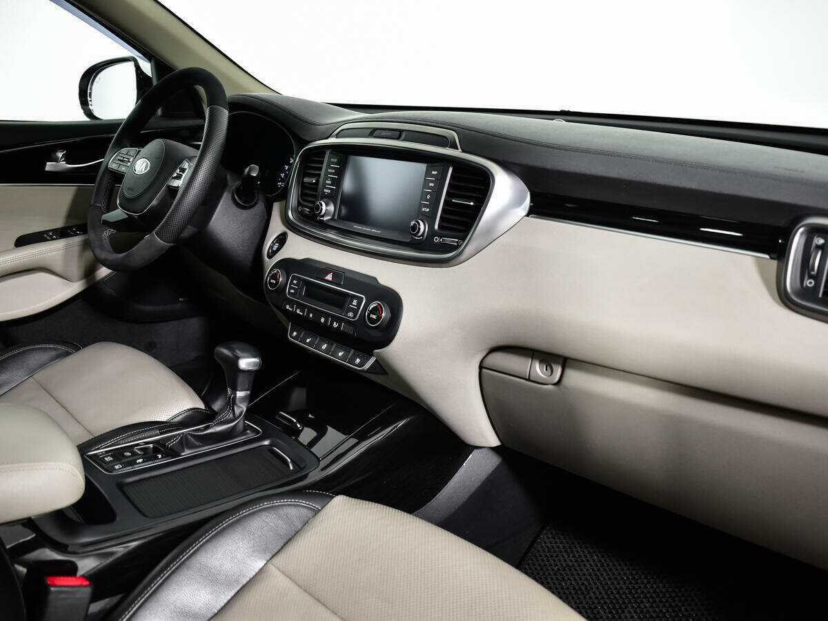 Kia Sorento, 2018 Фото №9