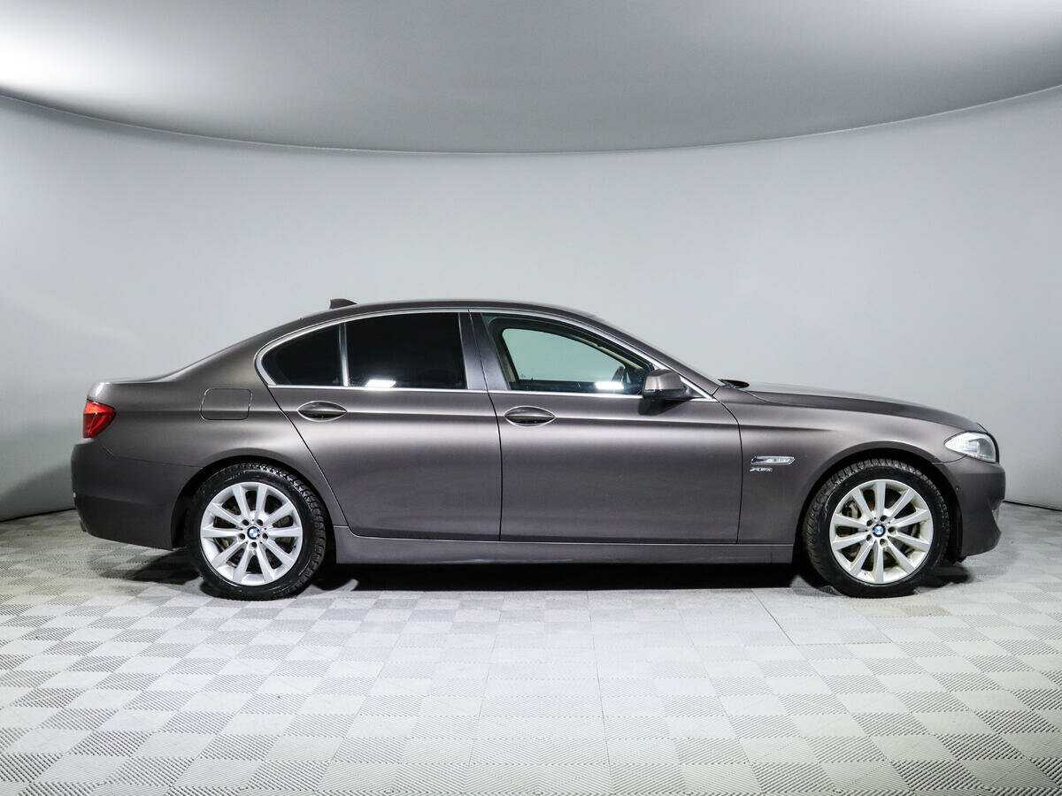 BMW 5 серии 535i xDrive, 2012 Фото №4