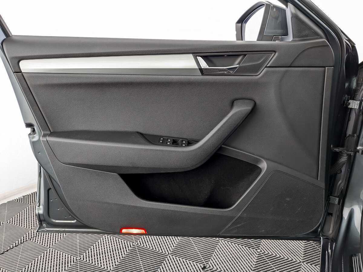 Skoda Superb, 2018 Фото №15