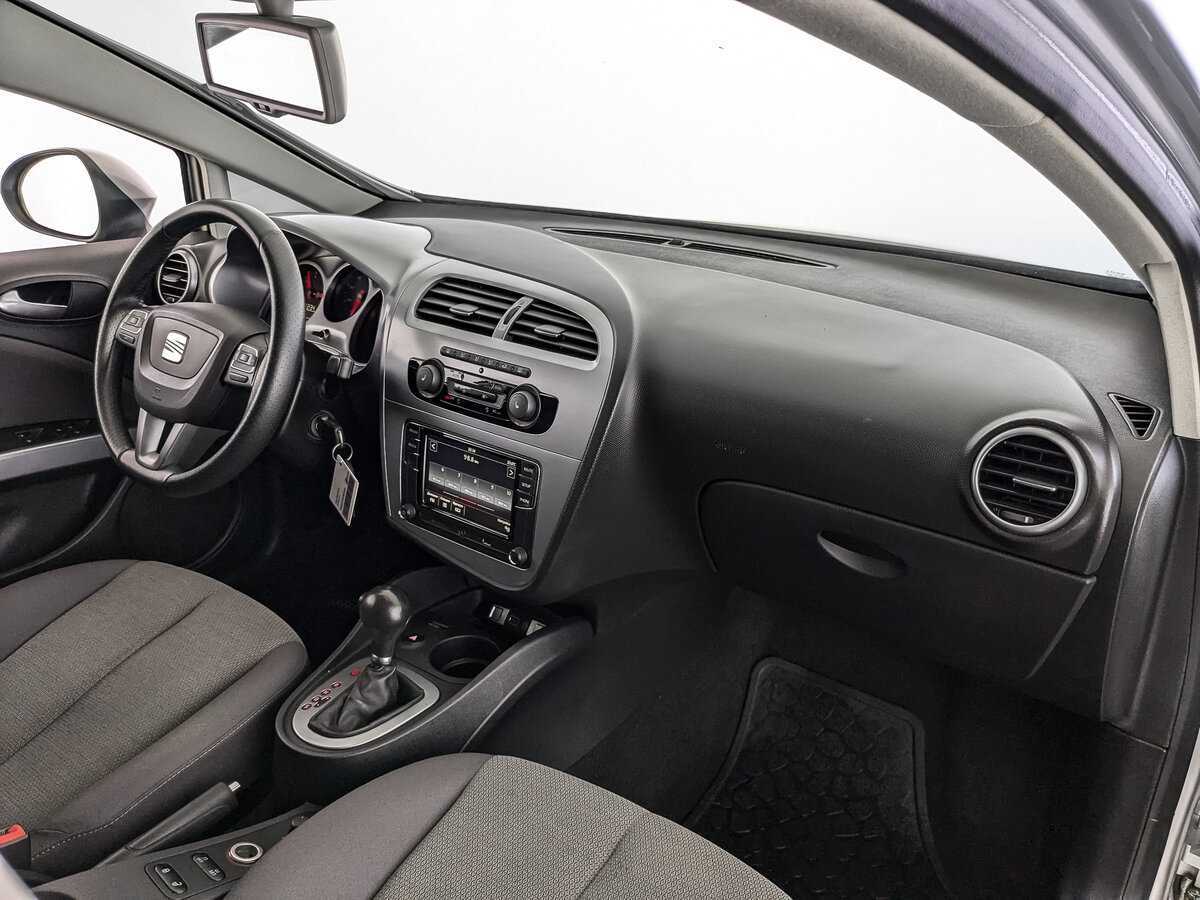 SEAT Leon, 2012 Фото №9