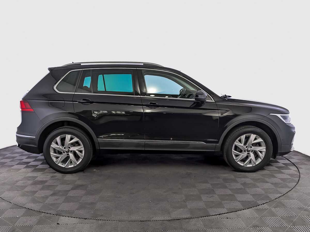 Volkswagen Tiguan, 2021 - 45 095 км. | Фото №4