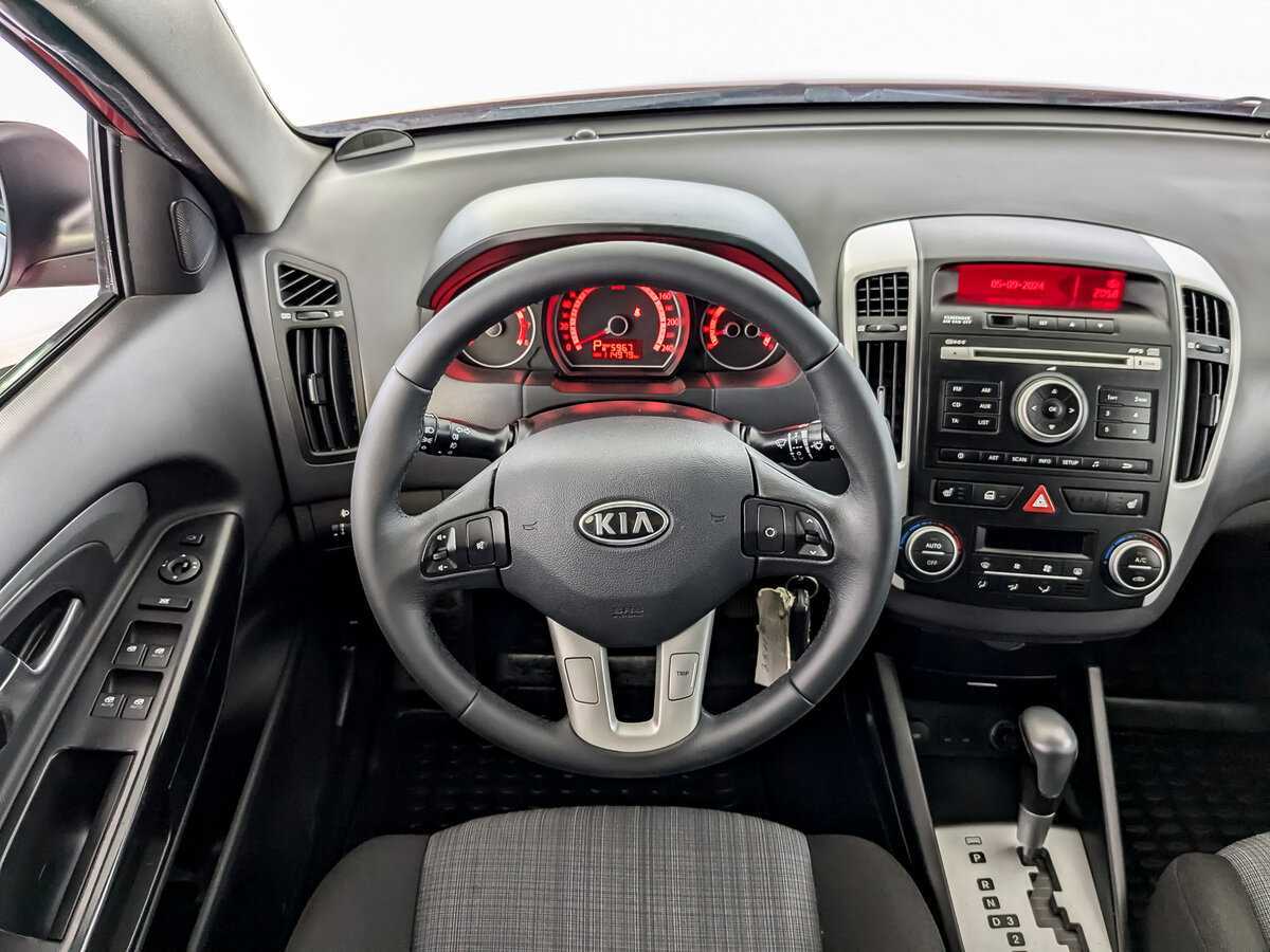 Kia Ceed, 2012 Фото №17