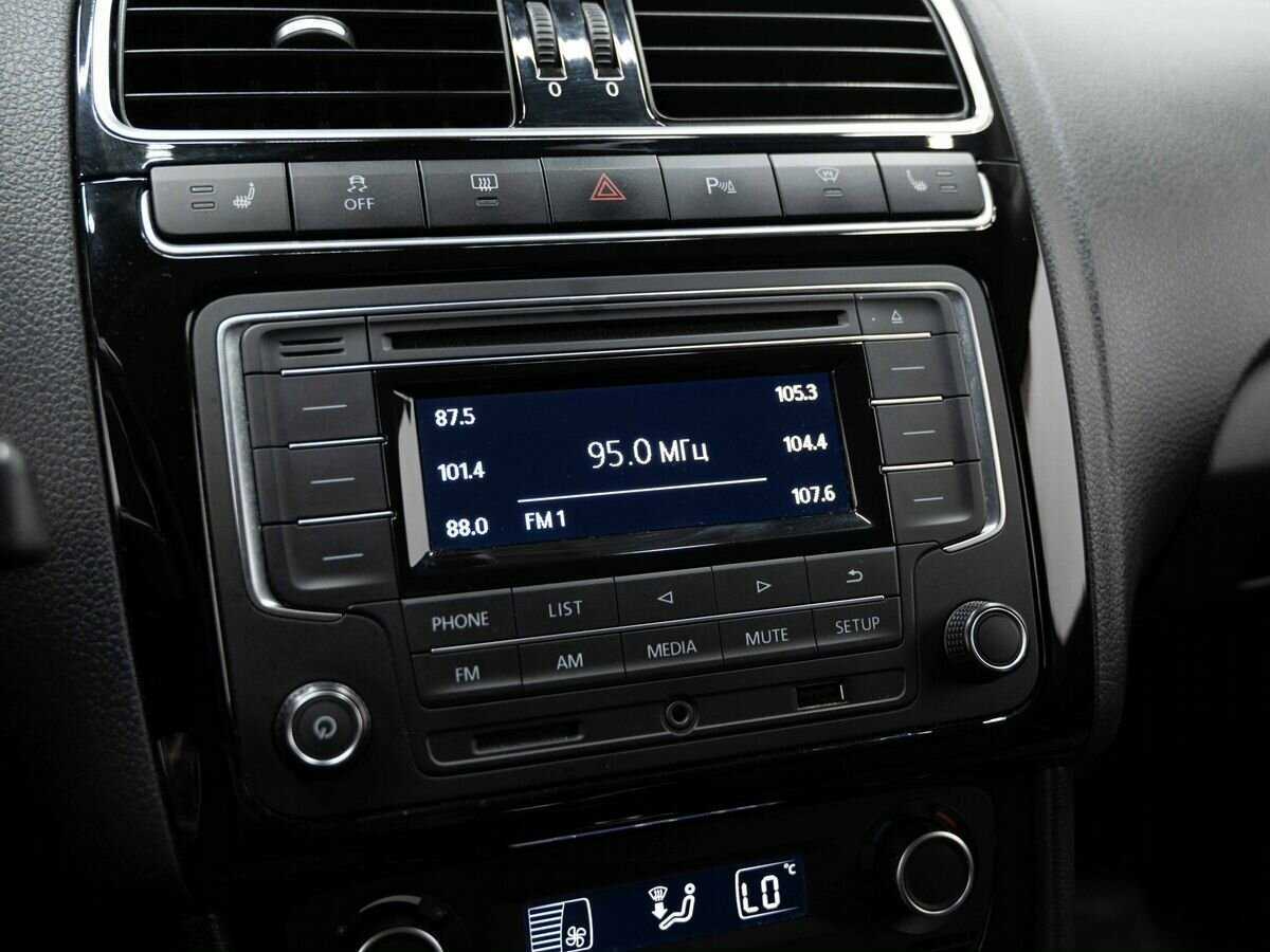 Volkswagen Polo, 2016 Фото №17