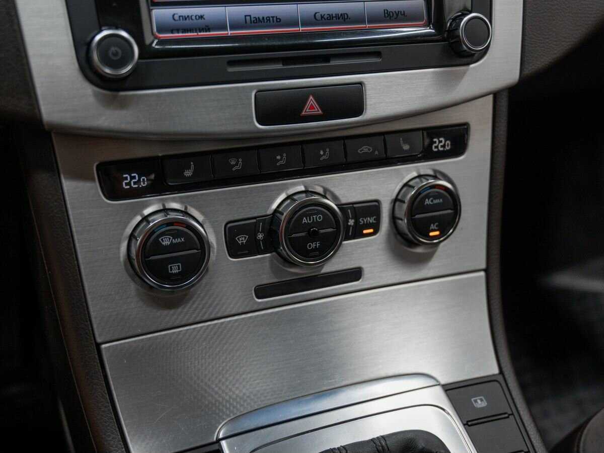 Volkswagen Passat, 2012 Фото №19