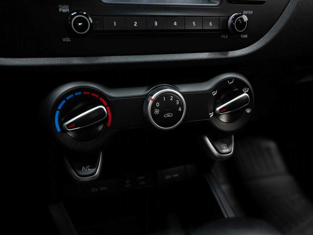 Kia Rio X-Line, 2018 Фото №20