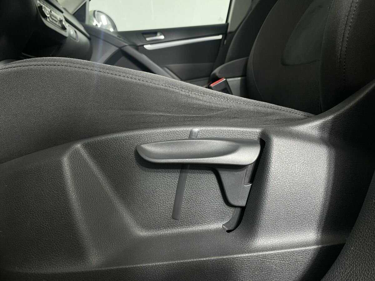 Volkswagen Tiguan, 2012 Фото №10