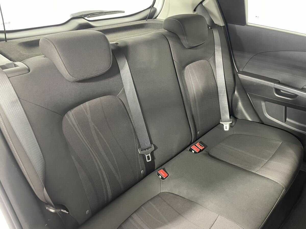 Chevrolet Aveo, 2014 Фото №14