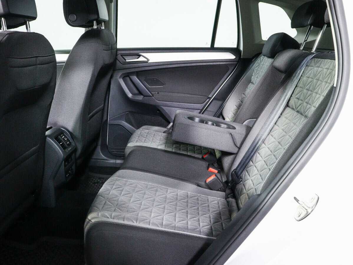 Volkswagen Tiguan, 2020 Фото №8