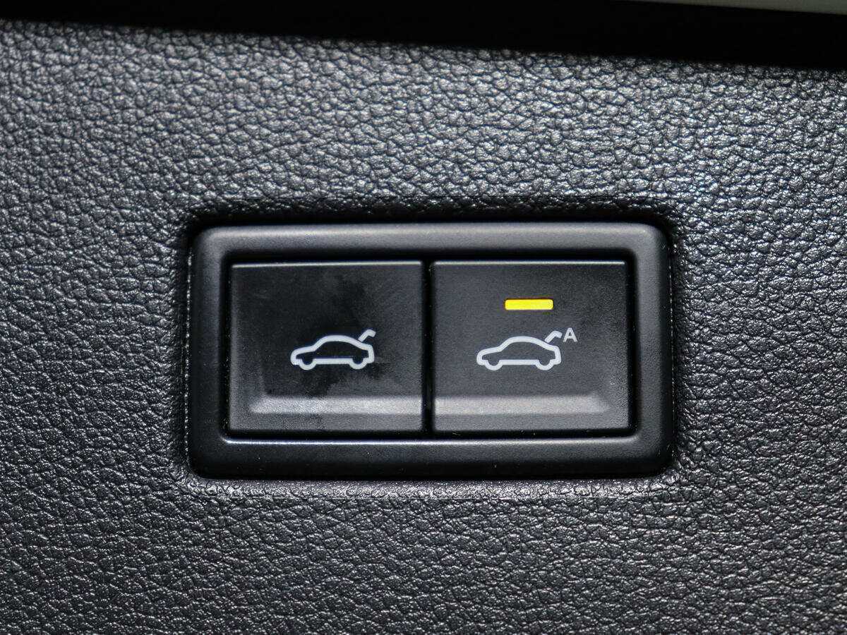 Volkswagen Tiguan, 2018 Фото №18