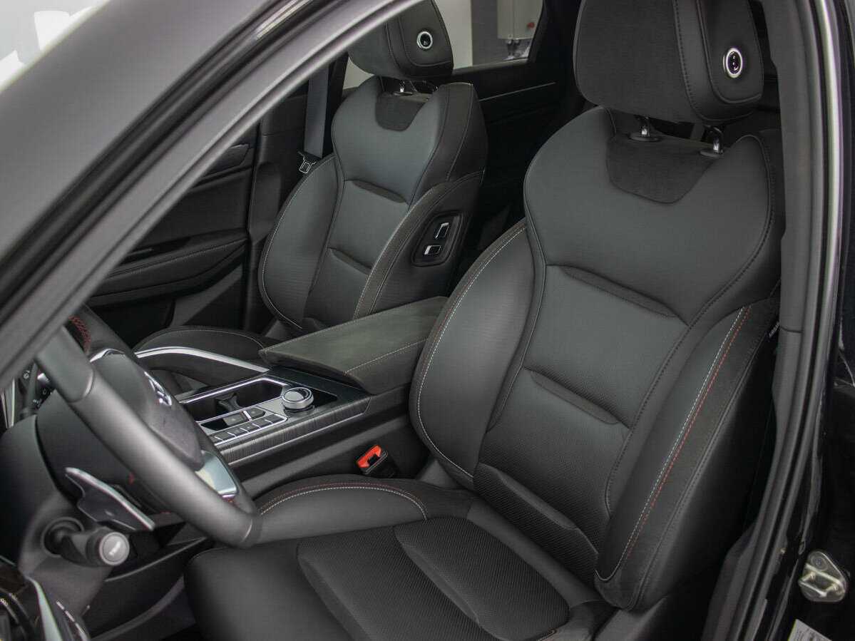 Geely Tugella, 2022 Фото №12