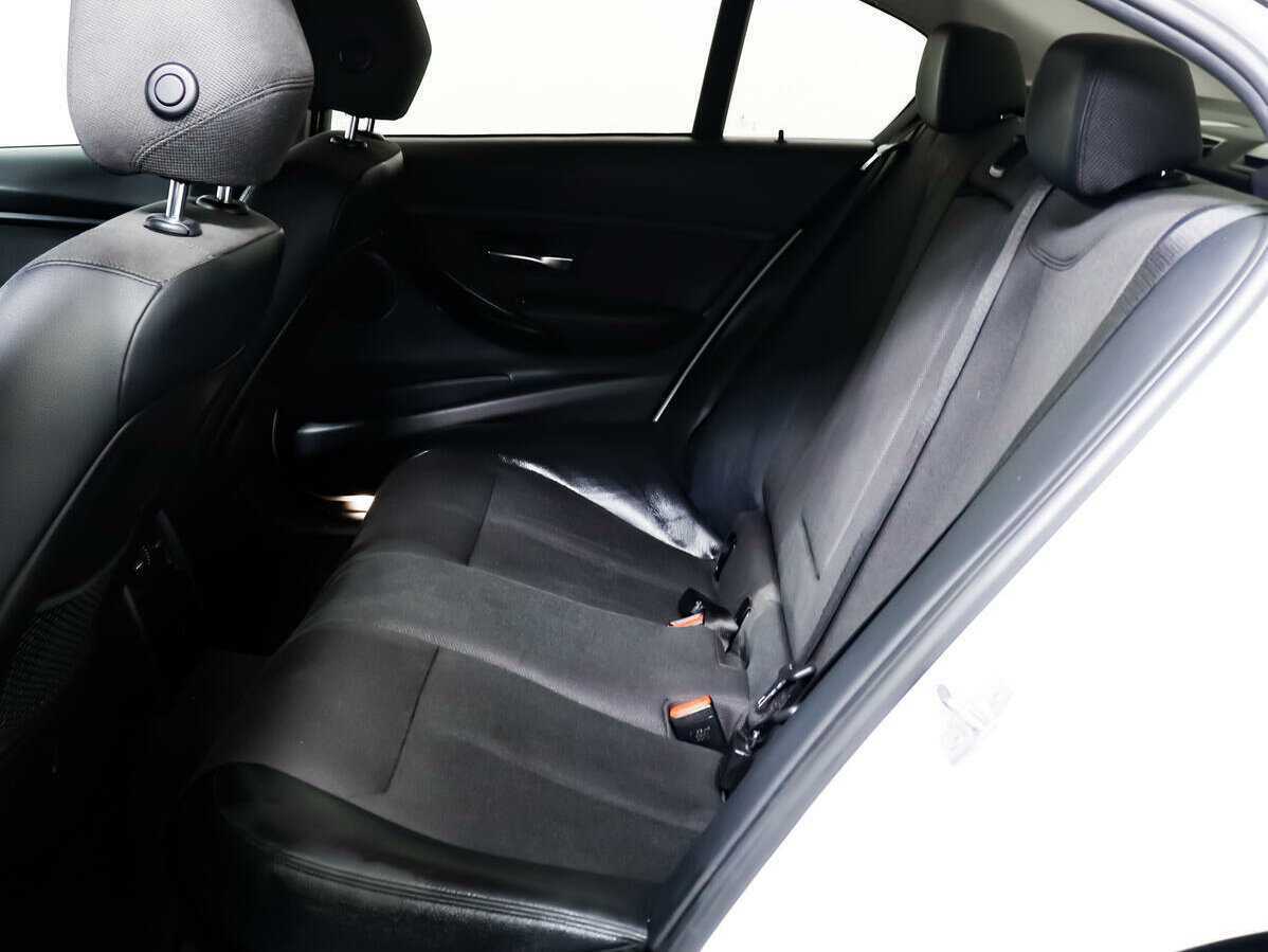 BMW 3 серии 318i, 2018 Фото №11