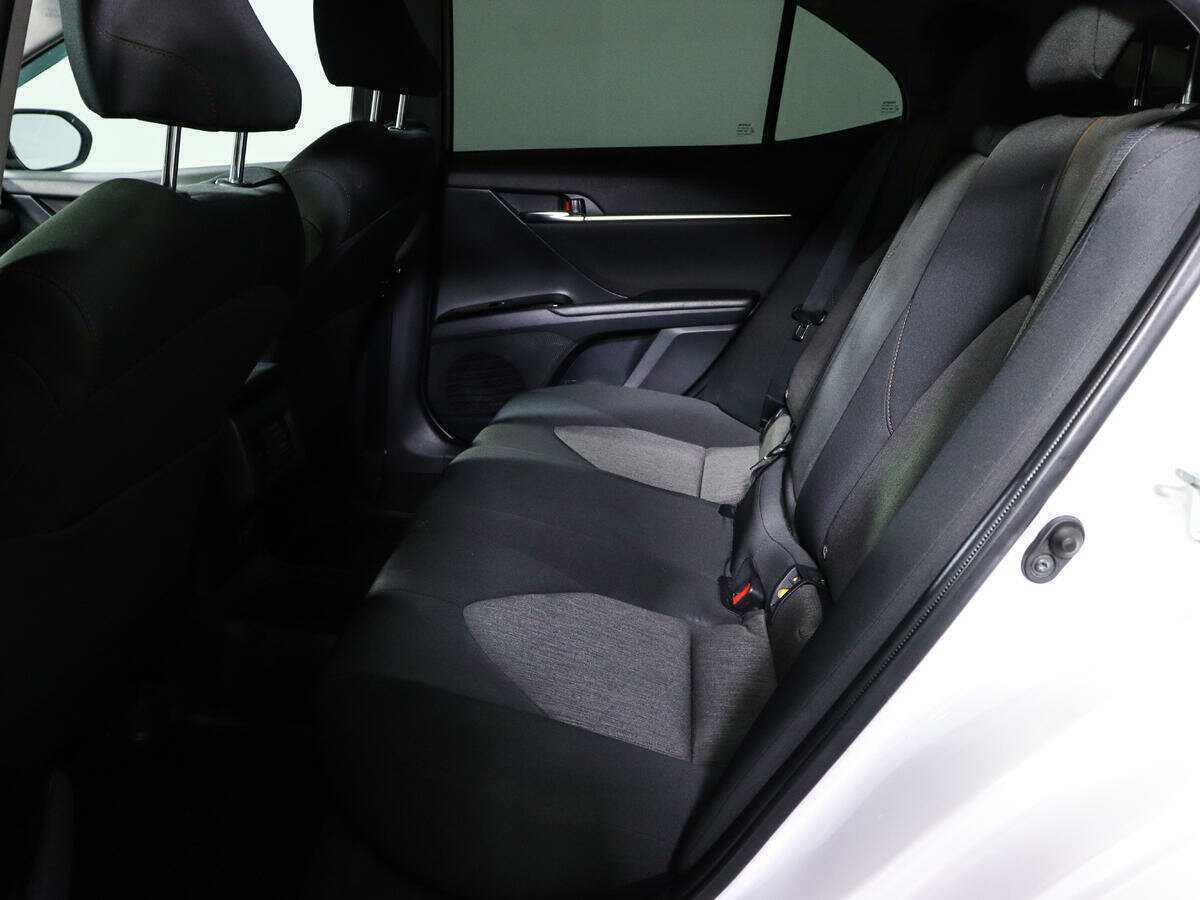 Toyota Camry, 2020 Фото №8