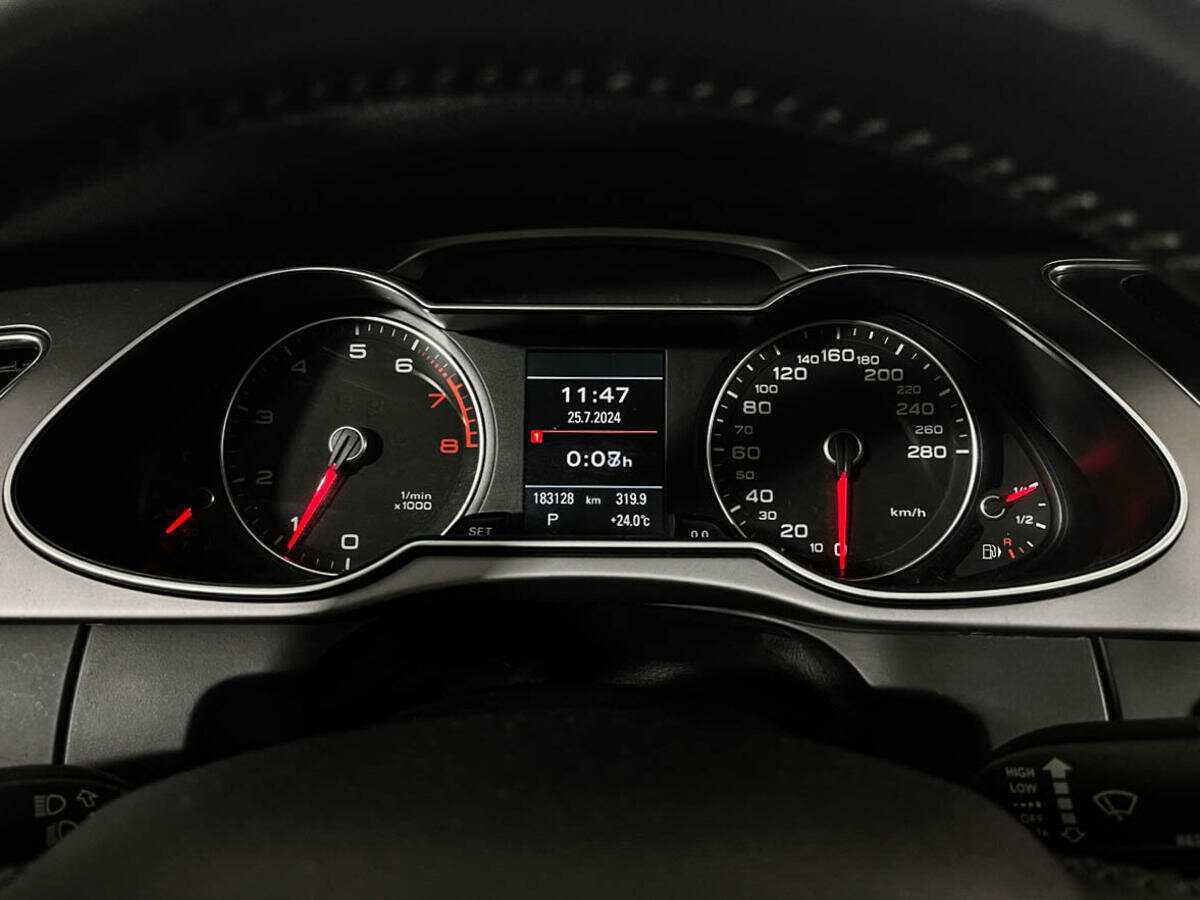 Audi A4, 2013 Фото №9
