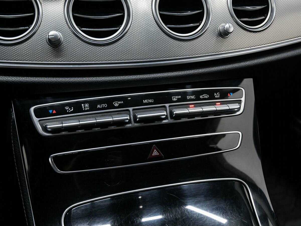 Mercedes-Benz E-Класс 200 d, 2019 Фото №17