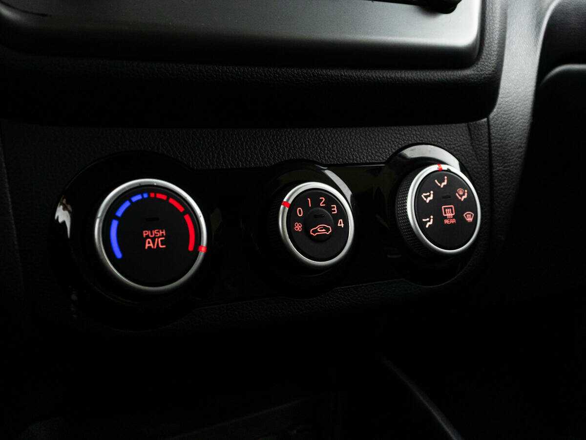 Kia Rio, 2016 Фото №15