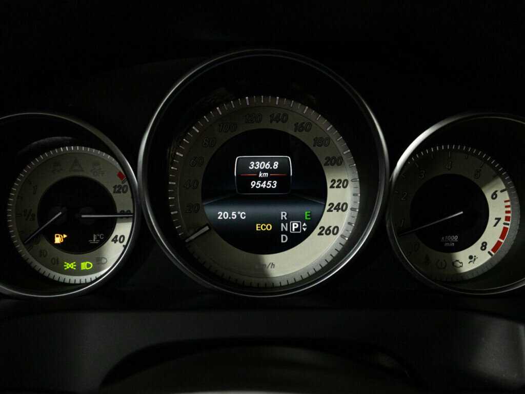 Mercedes-Benz E-Класс 250, 2014 Фото №12