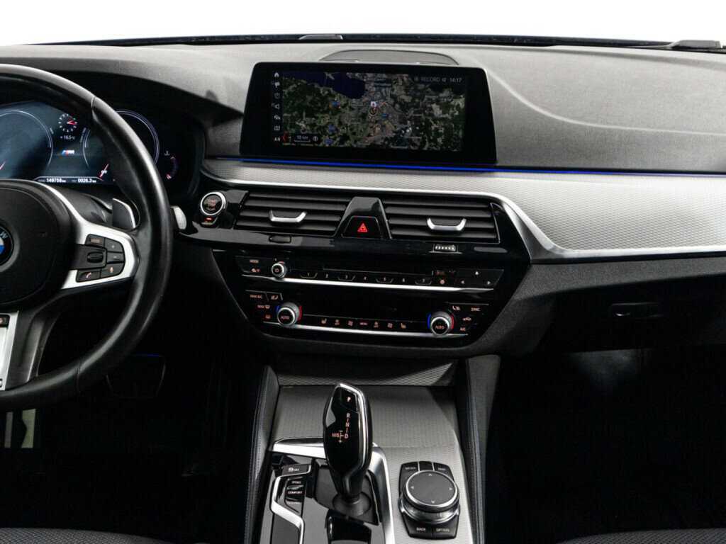 BMW 5 серии 520d xDrive, 2018 Фото №14