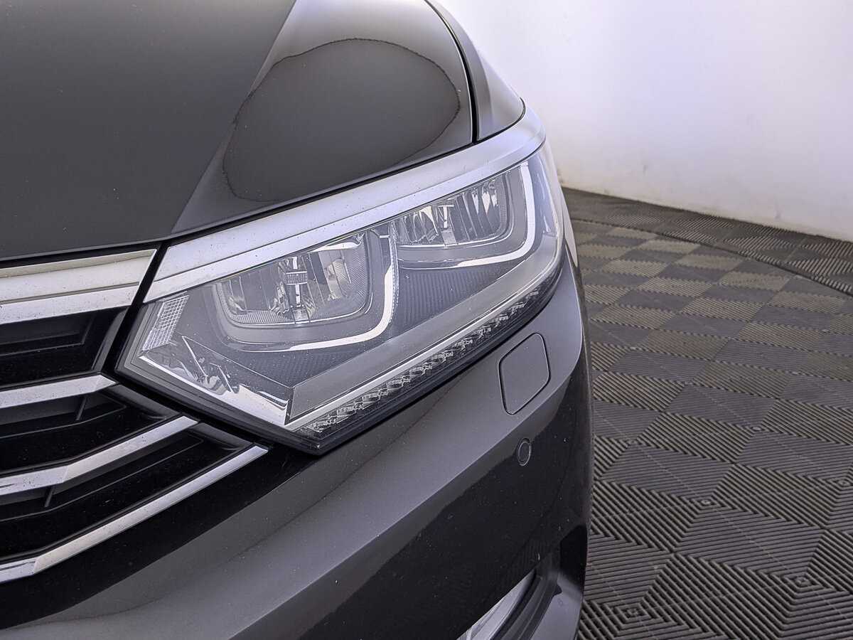 Volkswagen Passat, 2019 Фото №11