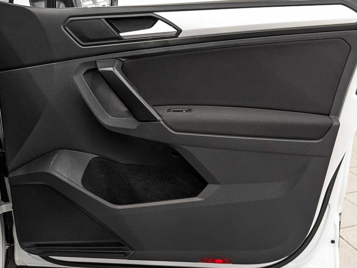Volkswagen Tiguan, 2021 Фото №23