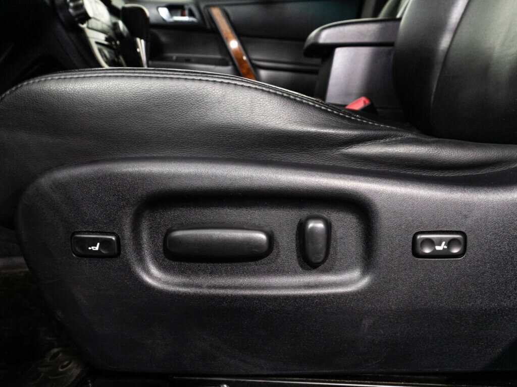 Toyota Highlander, 2012 Фото №16