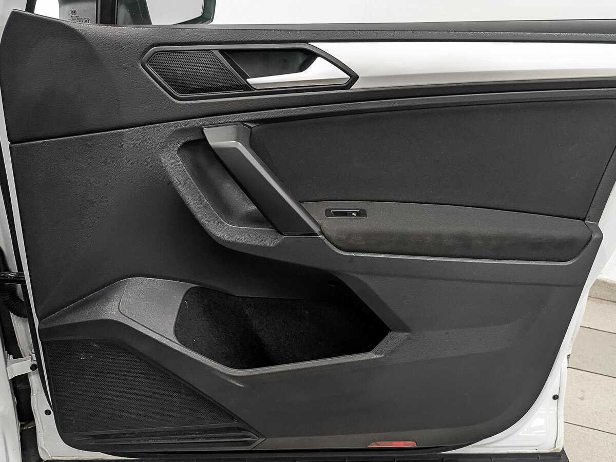 Volkswagen Tiguan, 2021 Фото №23