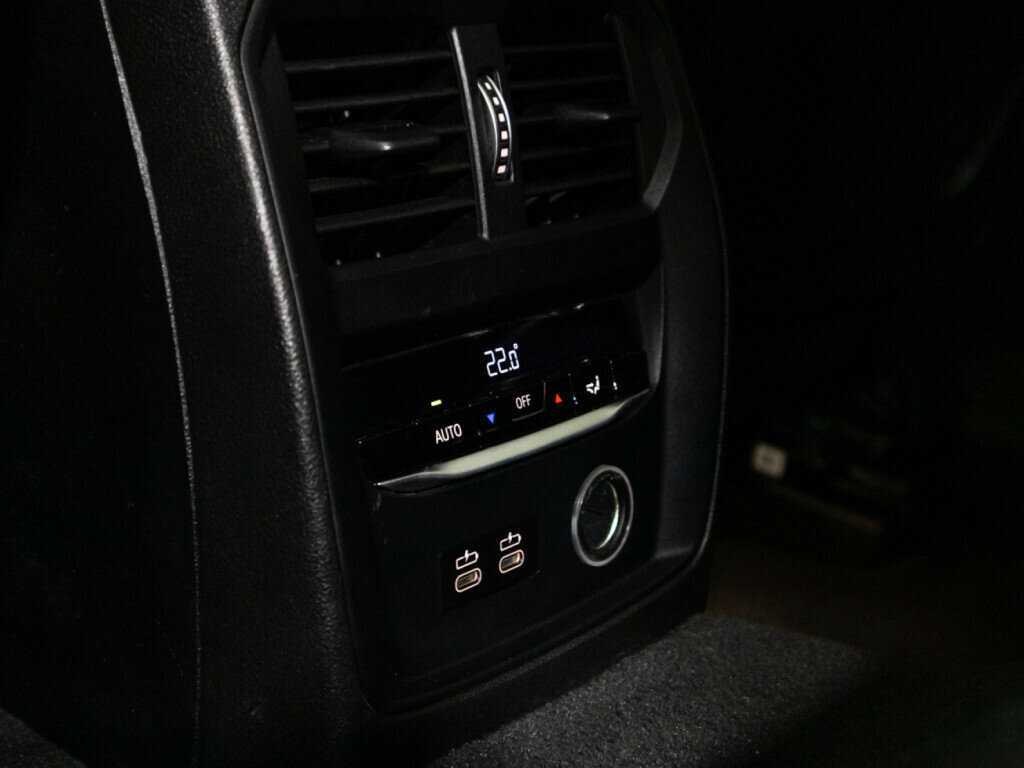 BMW 3 серии 318d, 2019 Фото №21