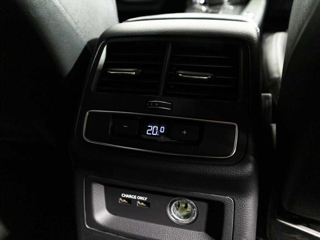 Audi A4, 2019 Фото №22