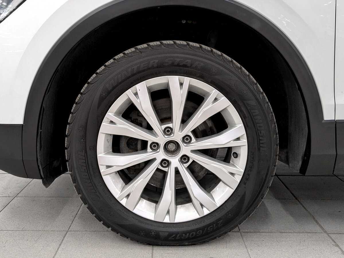 Volkswagen Tiguan, 2021 Фото №17