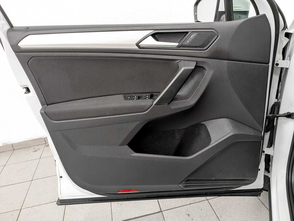 Volkswagen Tiguan, 2021 Фото №18