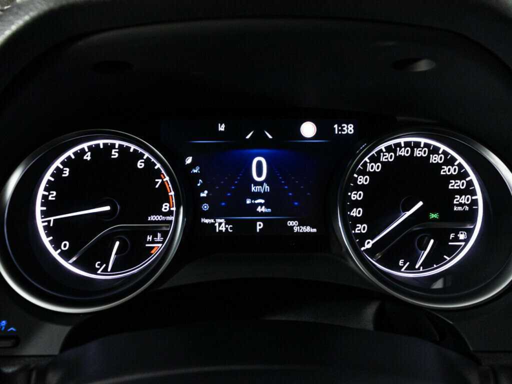 Toyota Camry, 2021 Фото №12