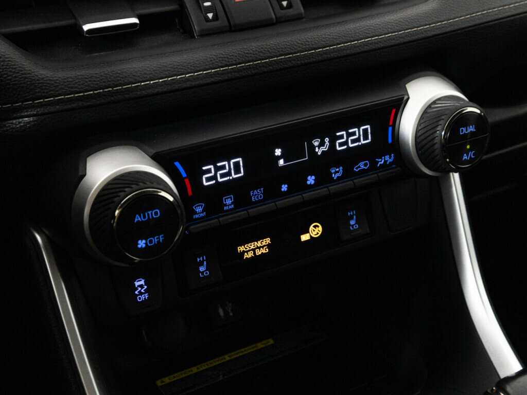 Toyota RAV4, 2020 Фото №19