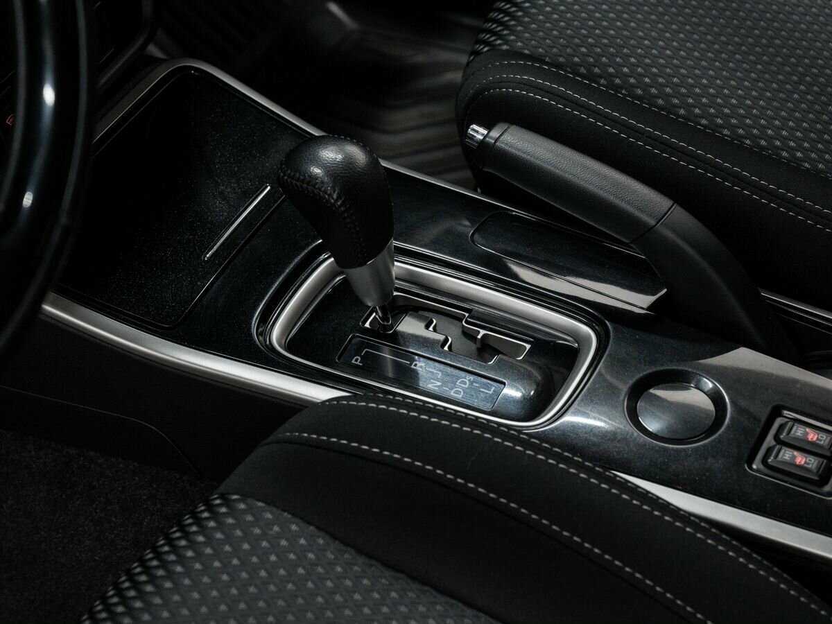 Mitsubishi Outlander, 2018 Фото №16