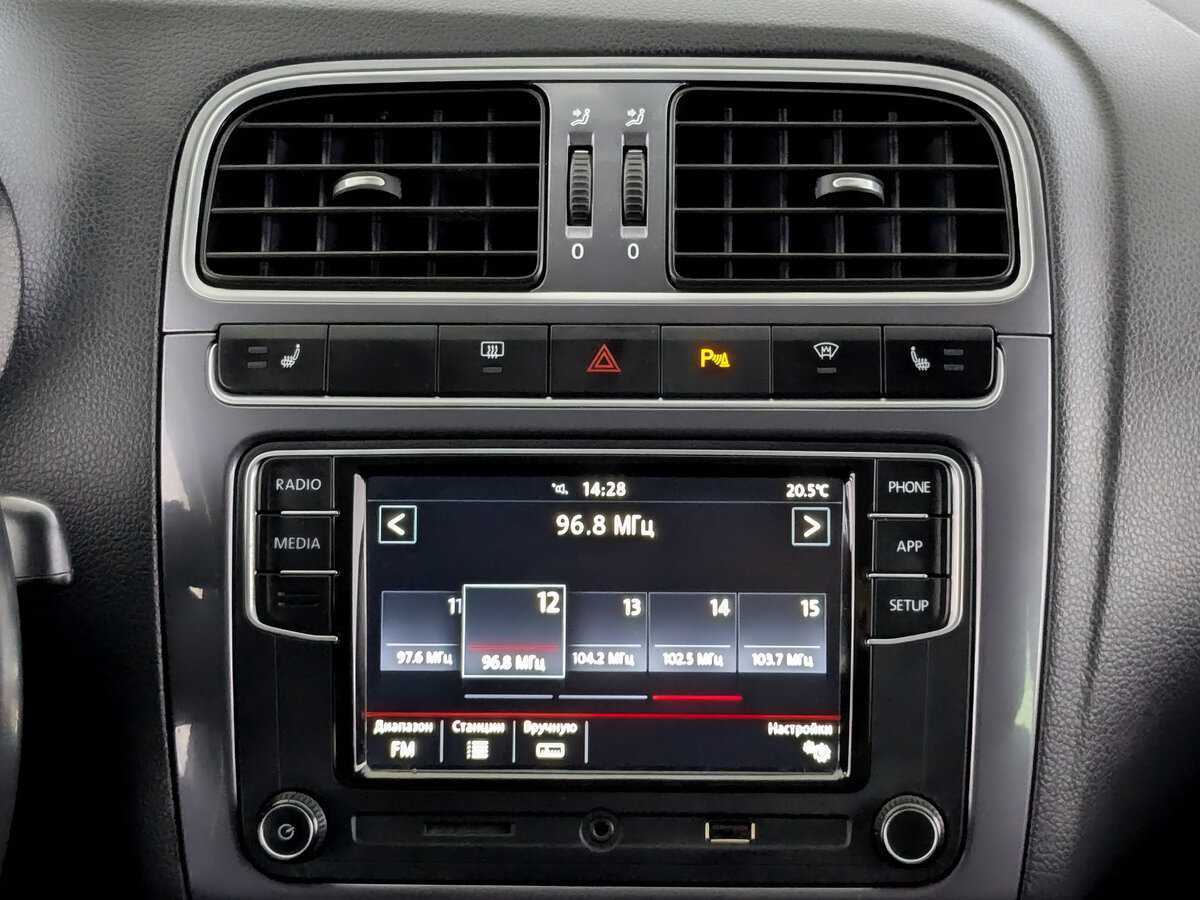 Volkswagen Polo, 2019 Фото №15