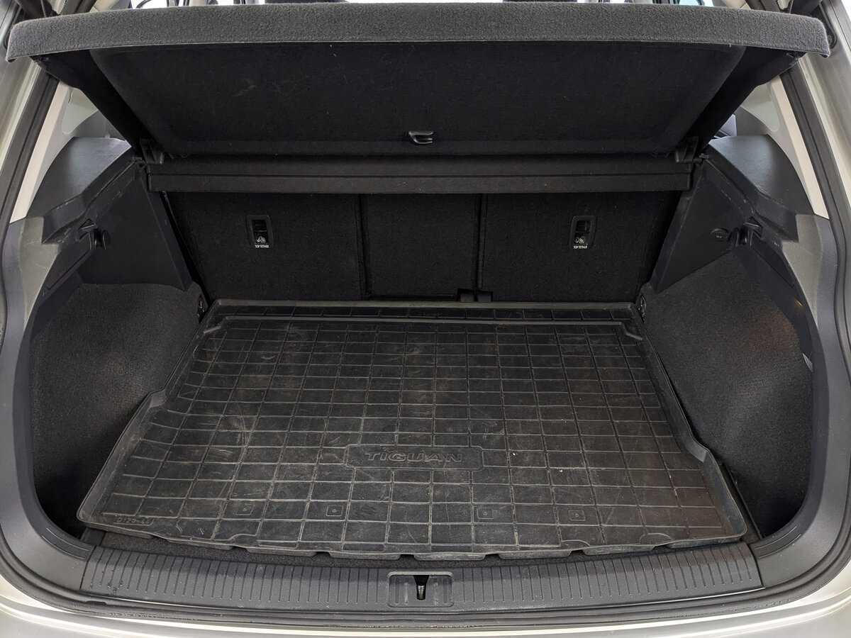 Volkswagen Tiguan, 2020 Фото №10