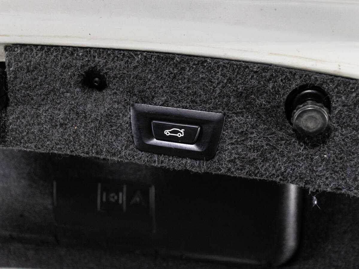 BMW 5 серии 520i, 2012 Фото №16