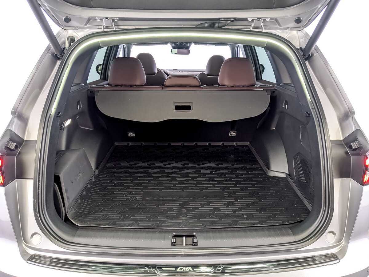 Geely Monjaro, 2022 Фото №10