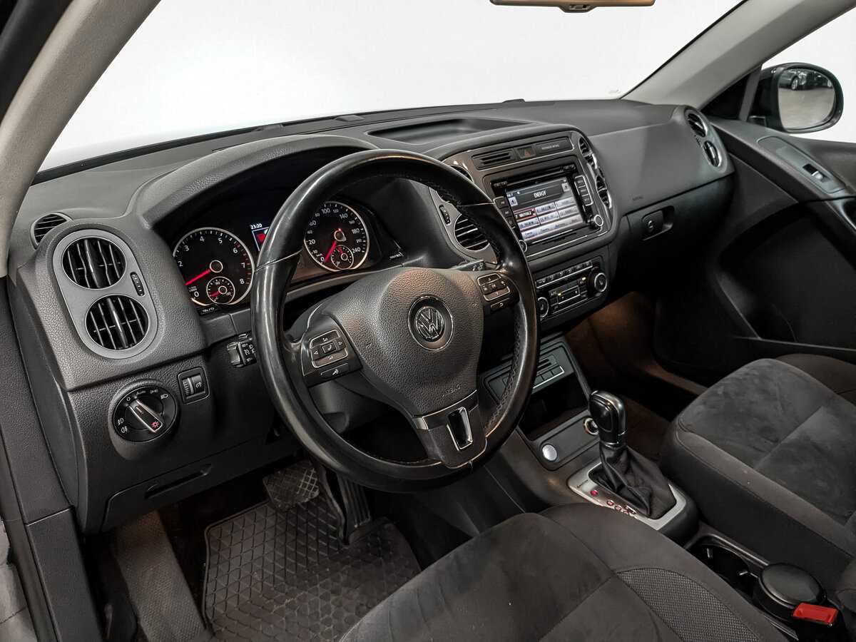 Volkswagen Tiguan, 2015 Фото №15