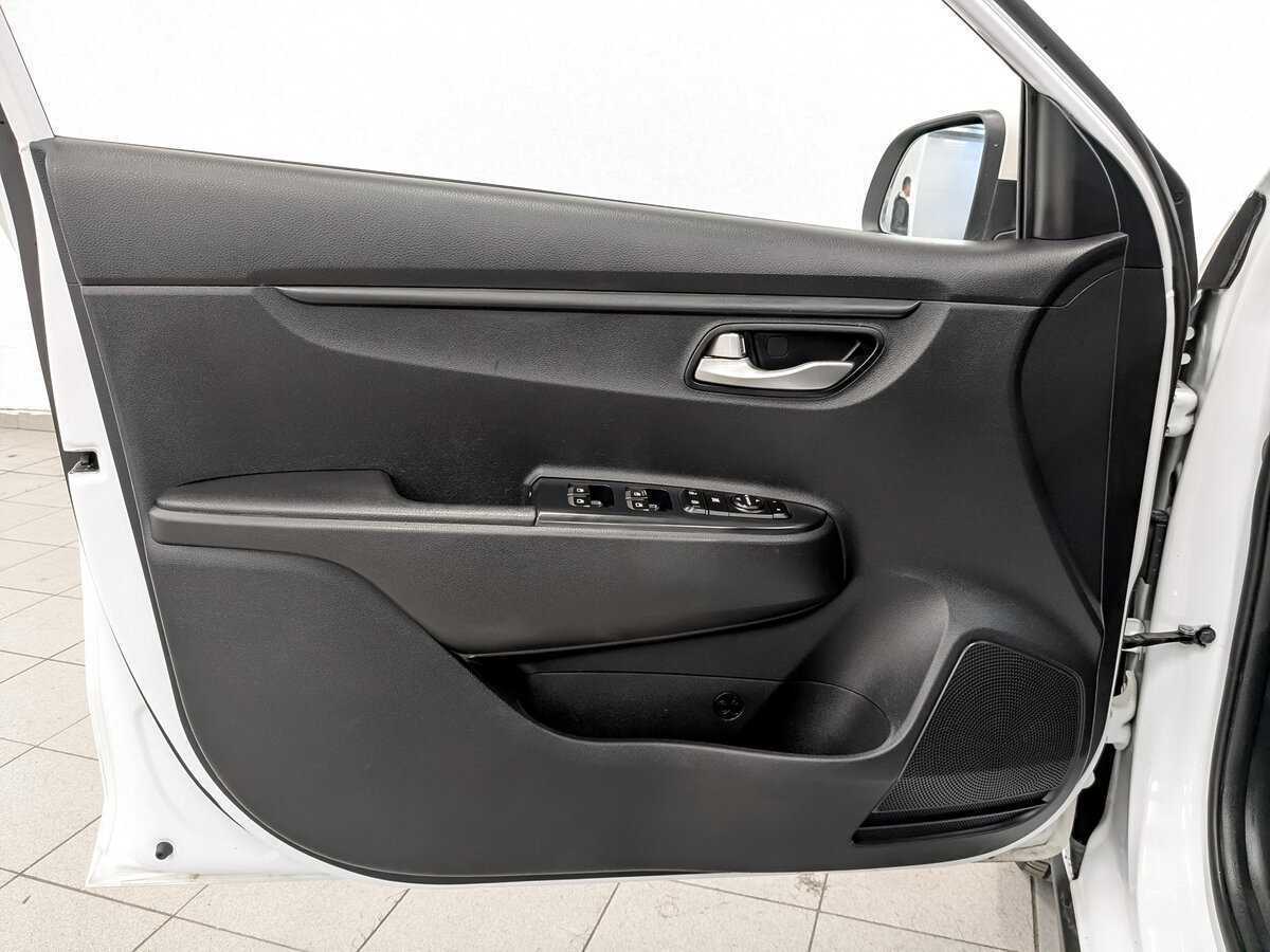 Kia Rio X-Line, 2020 Фото №18