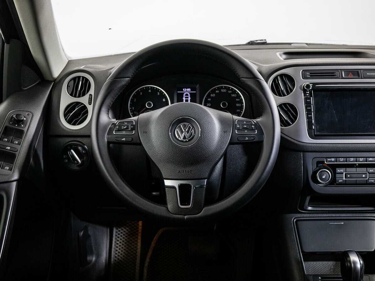Volkswagen Tiguan, 2015 Фото №12