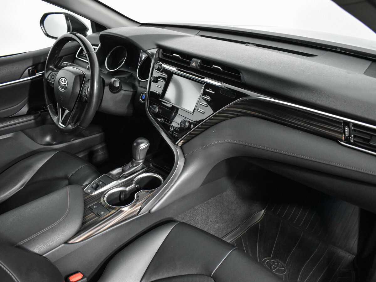 Toyota Camry, 2020 Фото №12