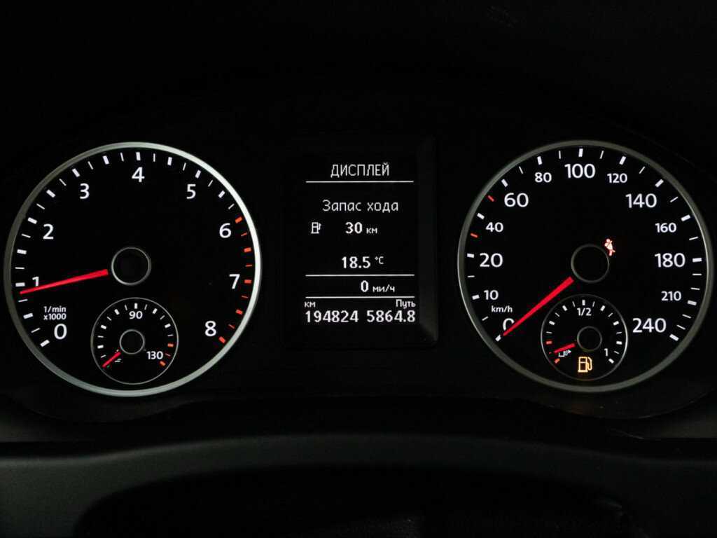 Volkswagen Tiguan, 2015 Фото №12