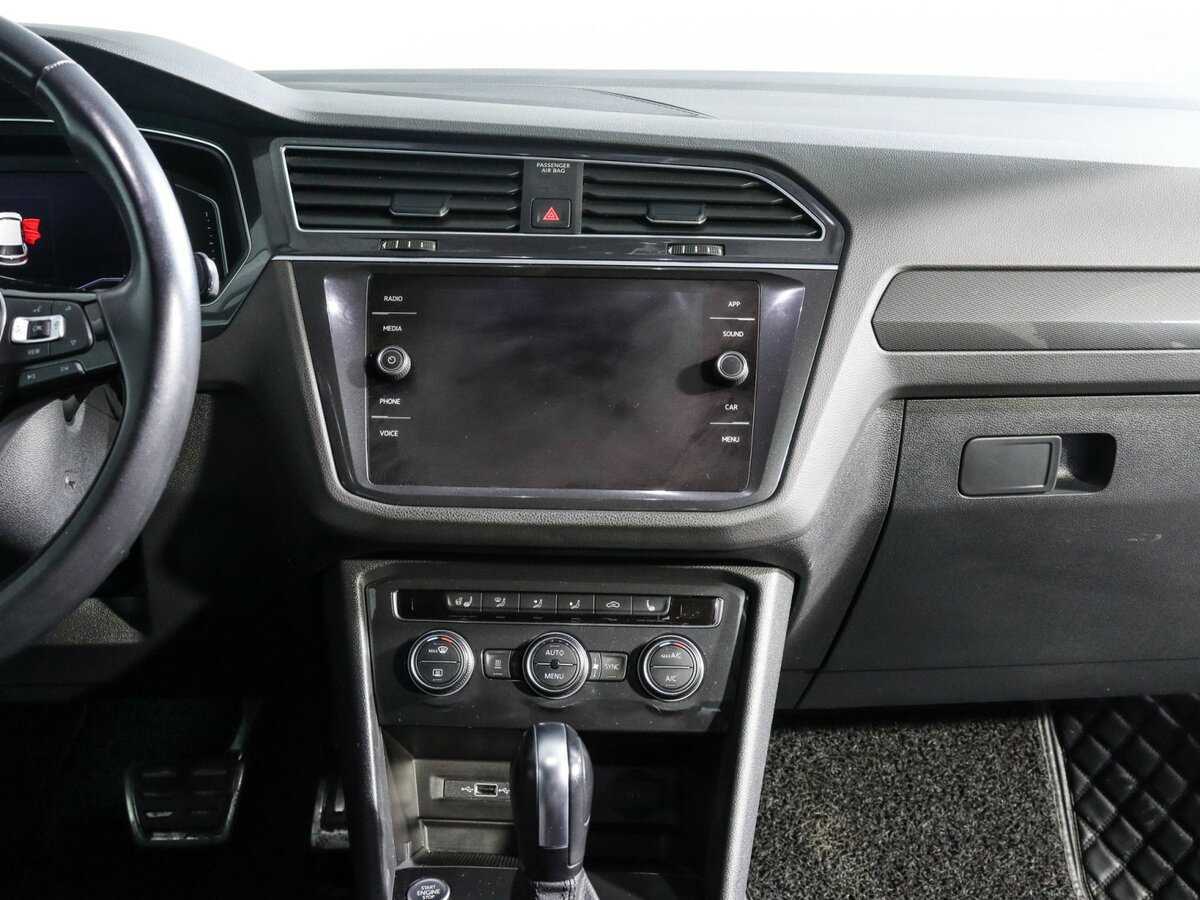 Volkswagen Tiguan, 2020 Фото №10