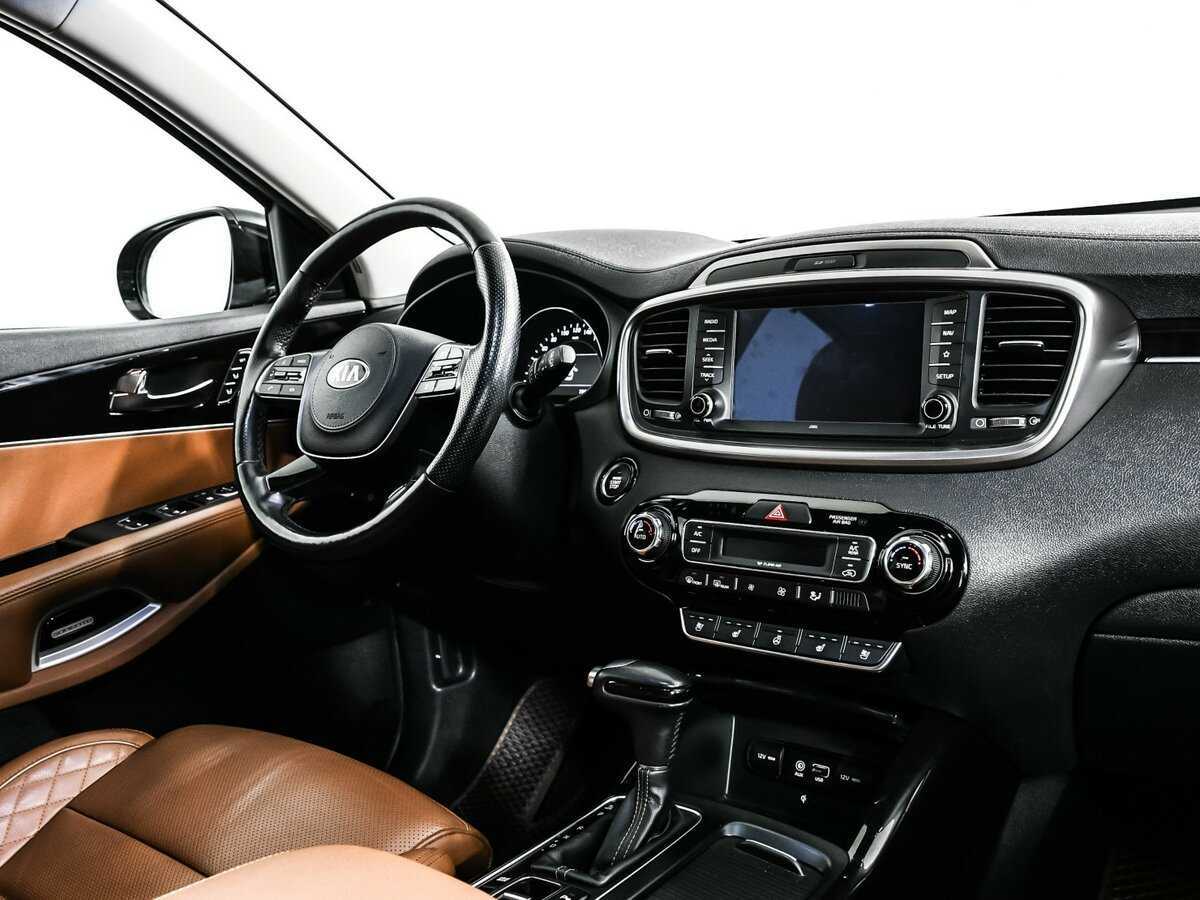 Kia Sorento, 2018 Фото №9
