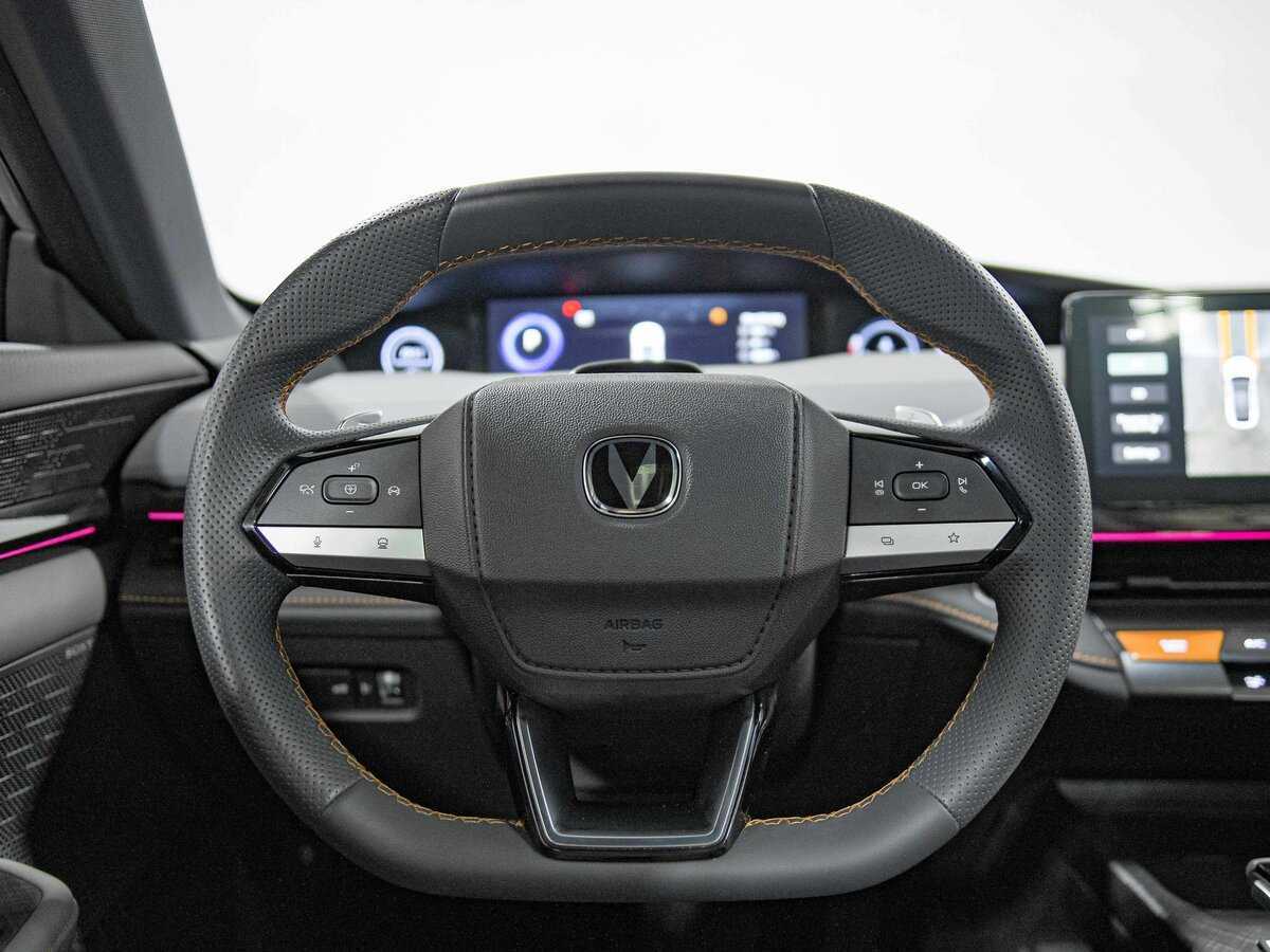 Changan UNI-V, 2023 Фото №8