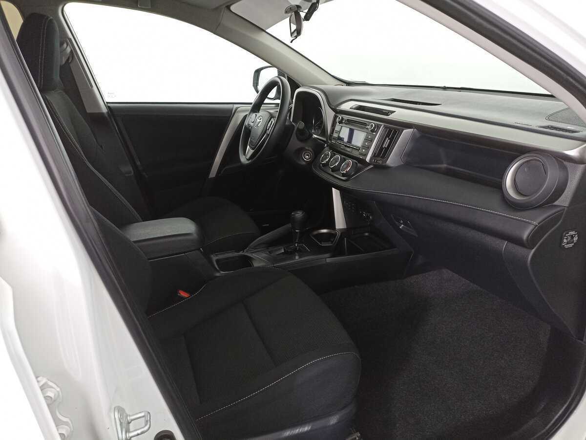 Toyota RAV4, 2017 Фото №6