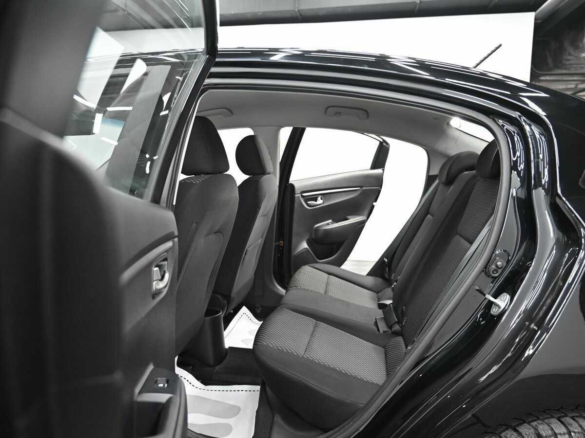 Kia Rio, 2018 Фото №12