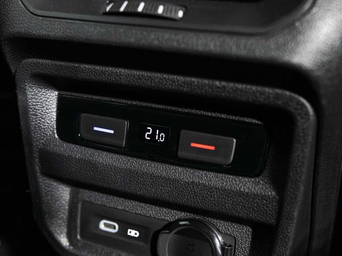 Volkswagen Tiguan, 2020 Фото №21