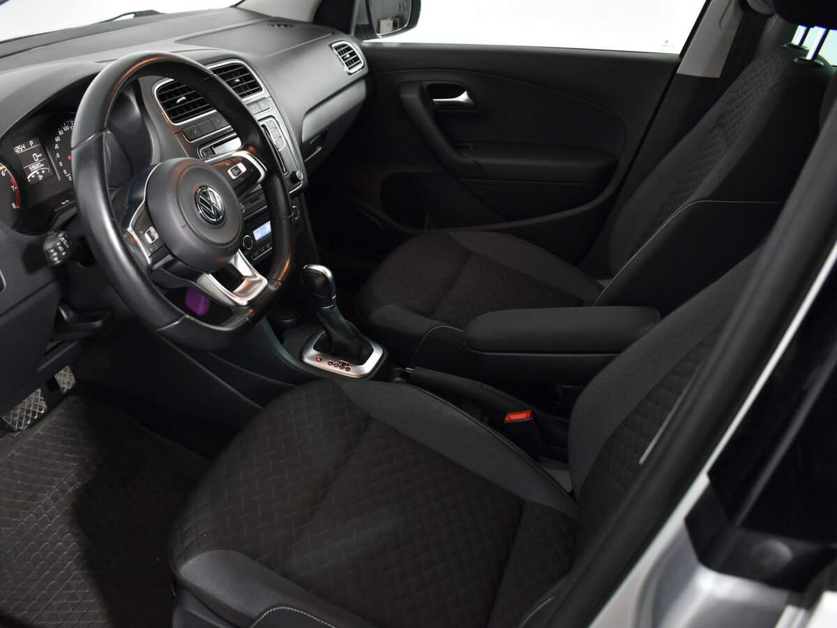 Volkswagen Polo, 2018 Фото №11