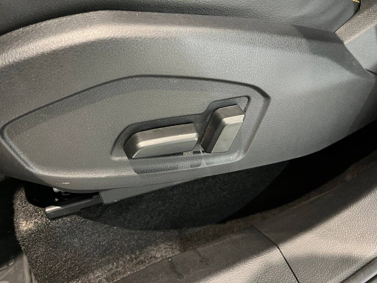 FAW Bestune T77, 2022 Фото №12